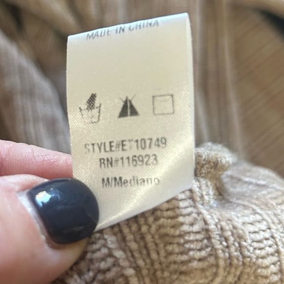 Easel Cream Velour Long Sleeve Top w/ Criss Cross Back. Size Medium. - Picture 5 of 11